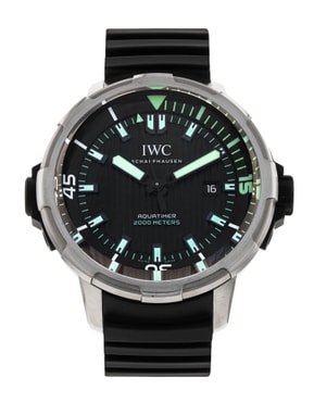 Browse our selection of automatic watches from prestigious brands such as Blancpain, Bell & Ross, Breitling and Rolex.